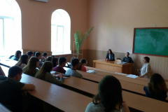 Книга запитує про майбутнє