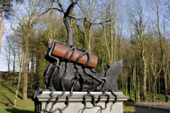 Пам'ятник «Незважаючи на історію» від Білла Вудроу, Лондон. Велика Британія.